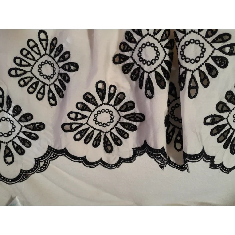 Universal Thread Boho Embroidered Casual Eyelet Midi Dress Large Pockets Pockets